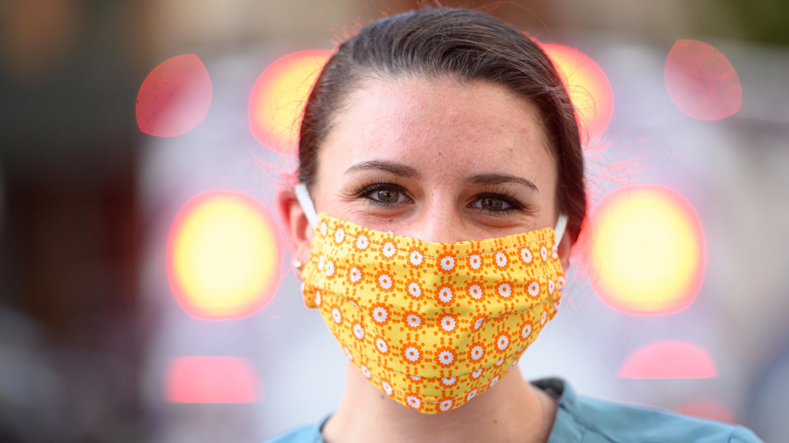 Why we should all be wearing face masks - Scholars Ark