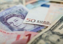 Forskjellen mellom euro og pund