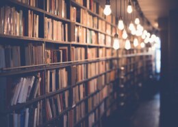 Was sind die Unterschiede zwischen Internet und Bibliothek??